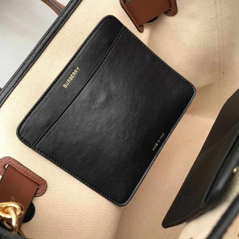 Burberry Shopping Bags 4237C-0052