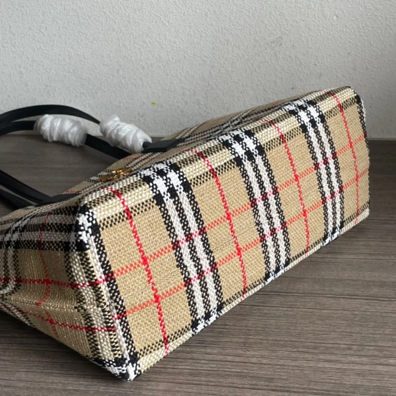 Burberry Shopping Bags 4237F-0070