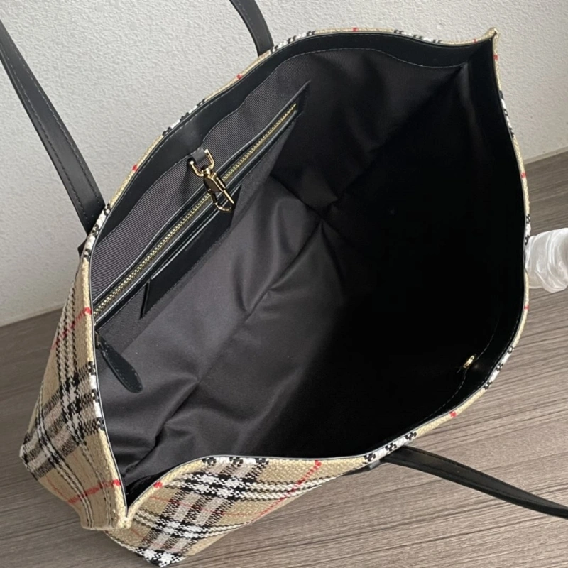 Burberry Shopping Bags 4237F-0070