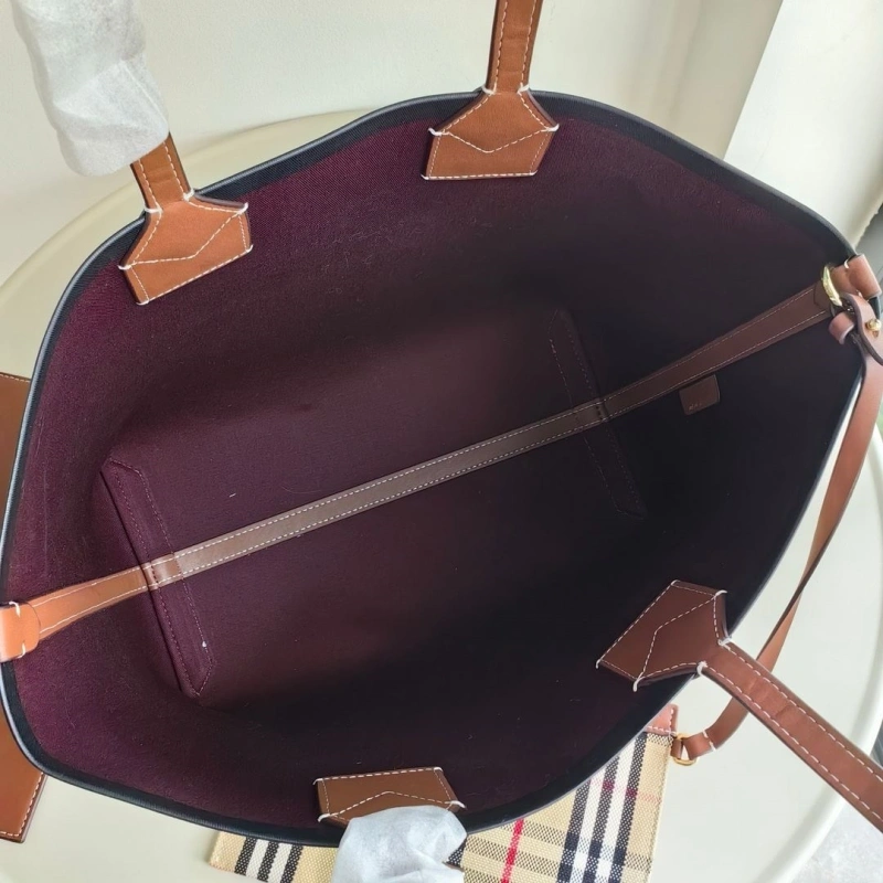 Burberry Shopping Bags 4237F-0091