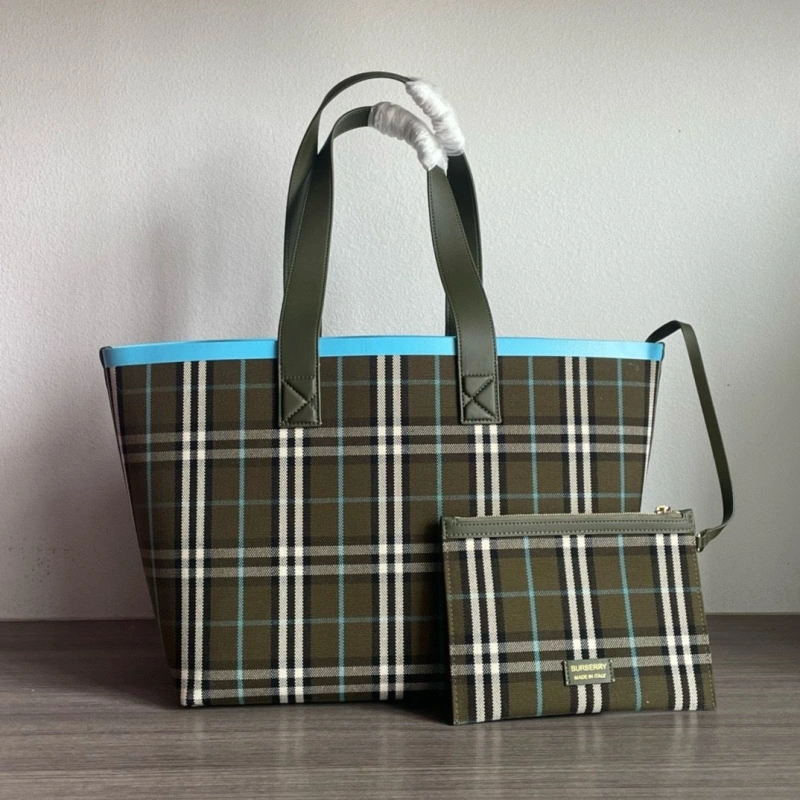 Burberry Shopping Bags 4237F-0092