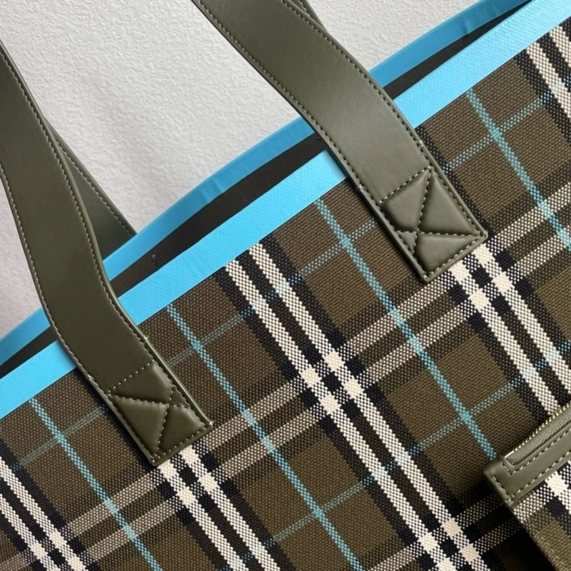 Burberry Shopping Bags 4237F-0092