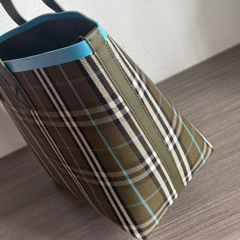 Burberry Shopping Bags 4237F-0092