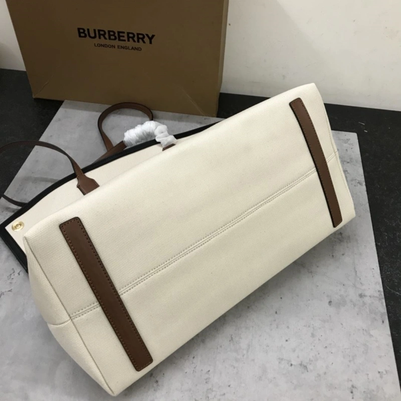 Burberry Shopping Bags 4237F-0115