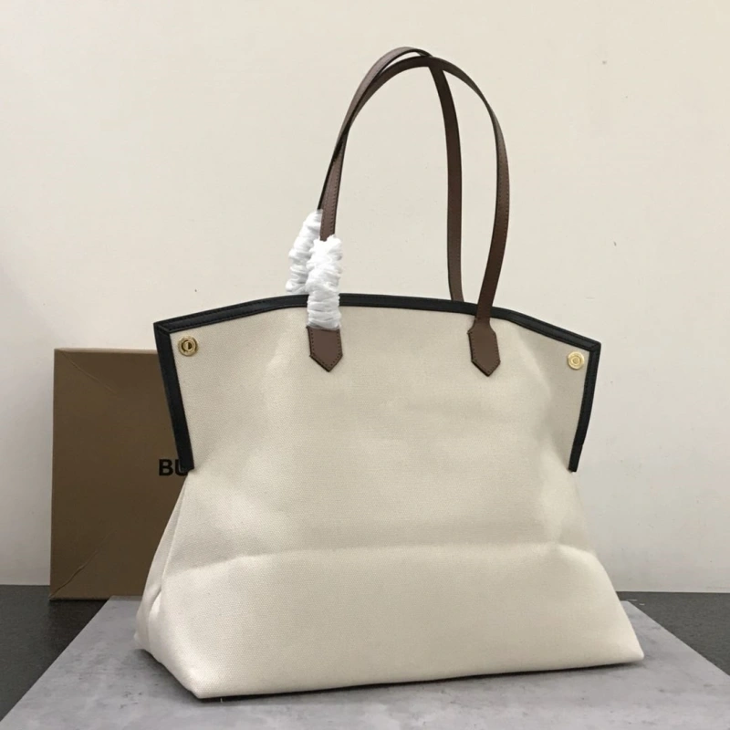Burberry Shopping Bags 4237F-0115
