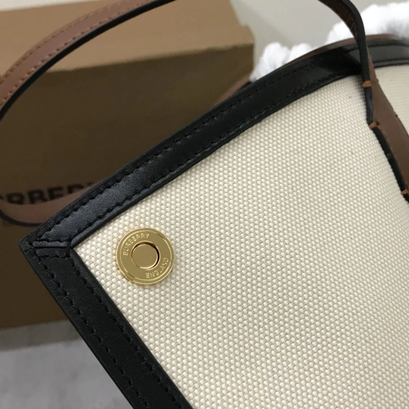 Burberry Shopping Bags 4237F-0115