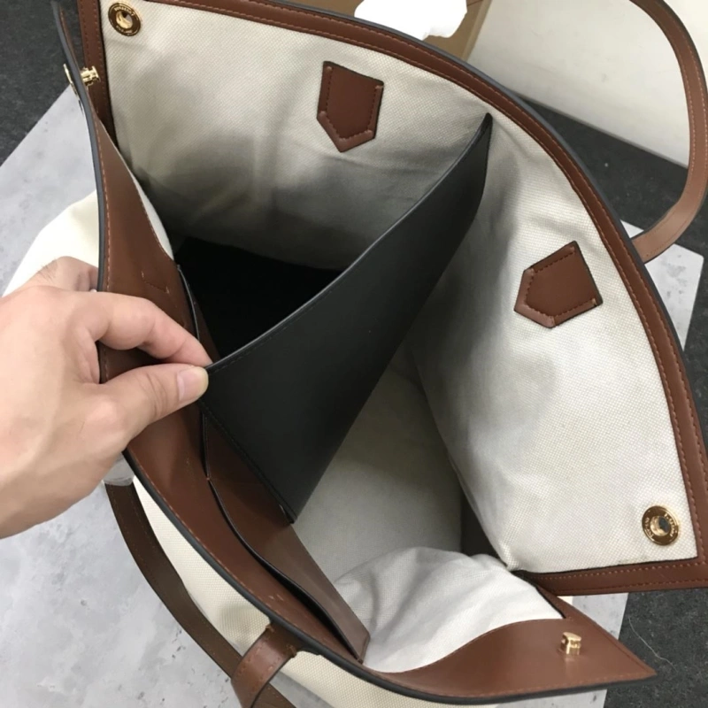 Burberry Shopping Bags 4237F-0115