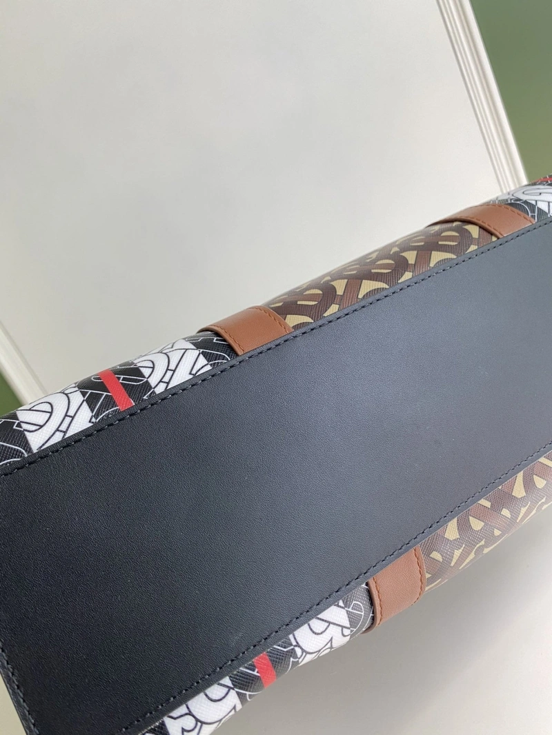 Burberry Shopping Bags 4237F-0181