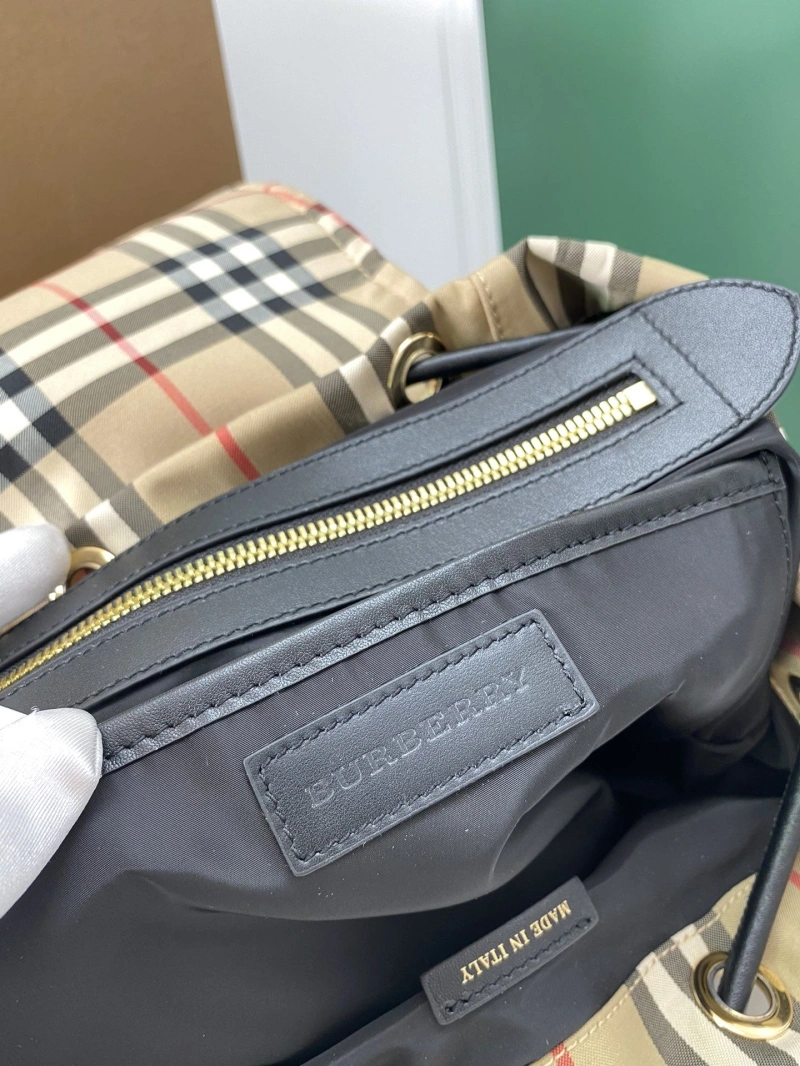 Burberry Backpacks 4237F-0184