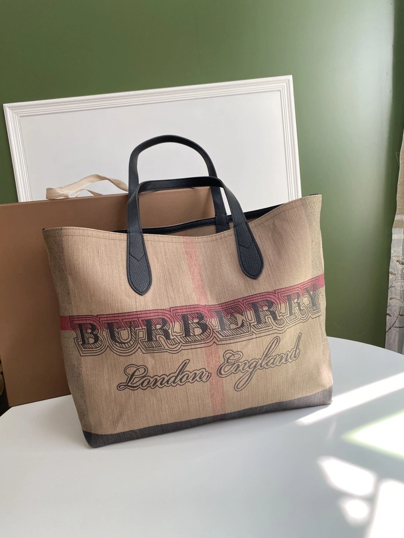 Burberry Shopping Bags 4237F-0186