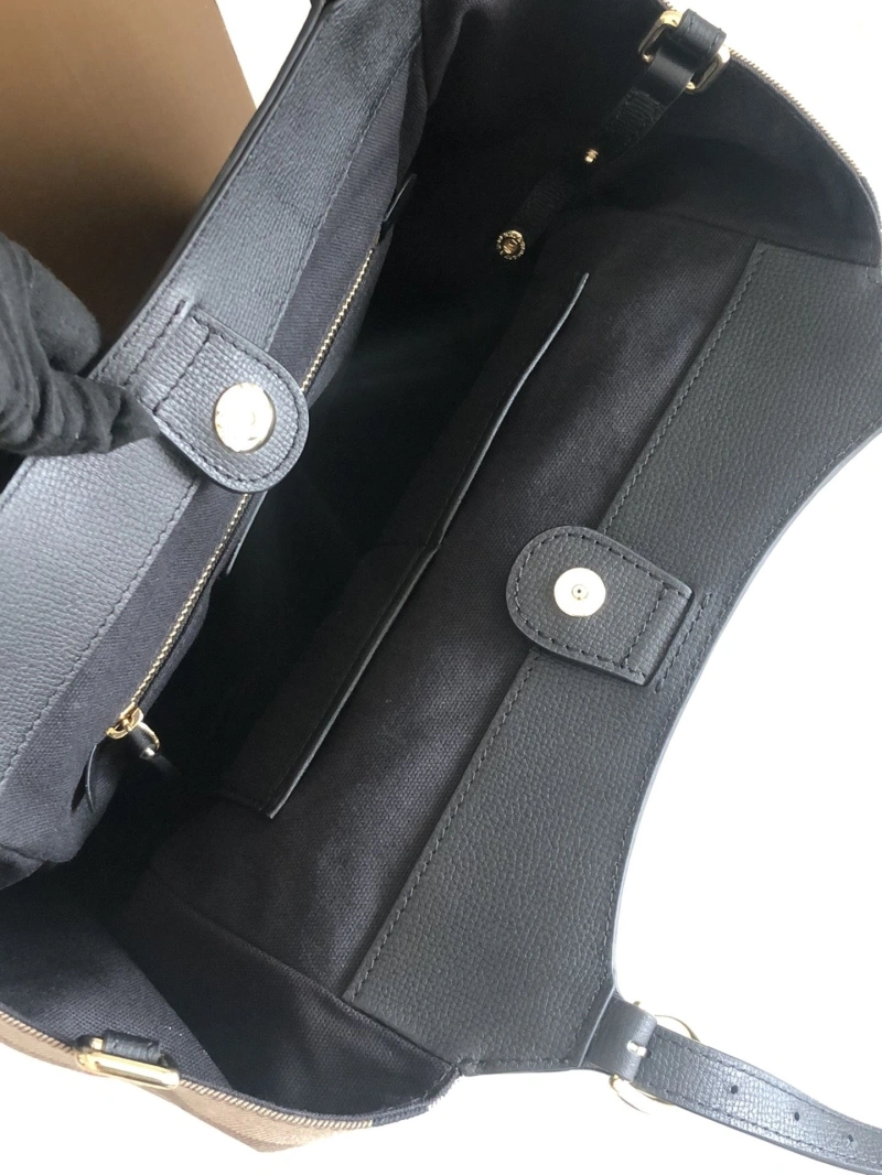 Burberry Shopping Bags 4237F-0199