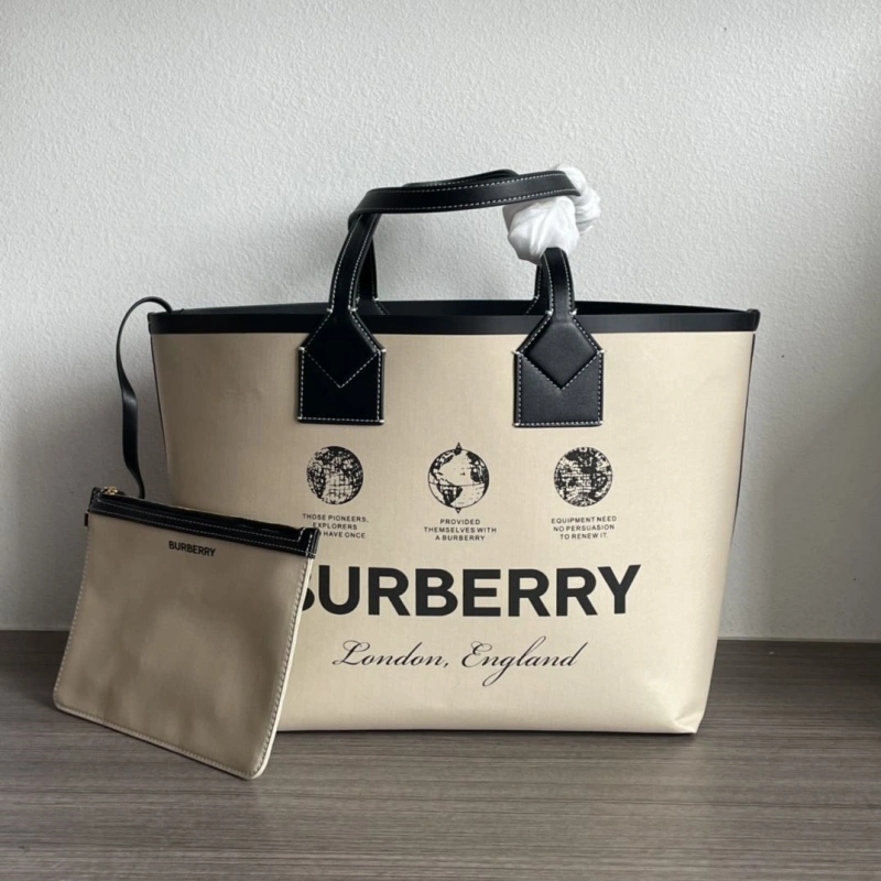 Burberry Shopping Bags 4237F-0210