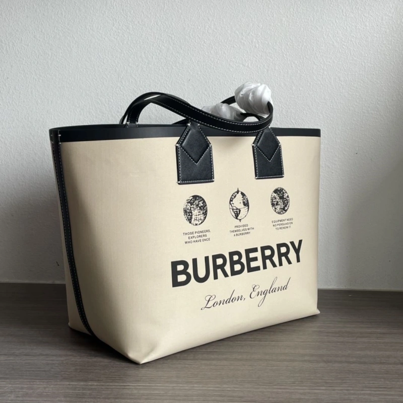 Burberry Shopping Bags 4237F-0210