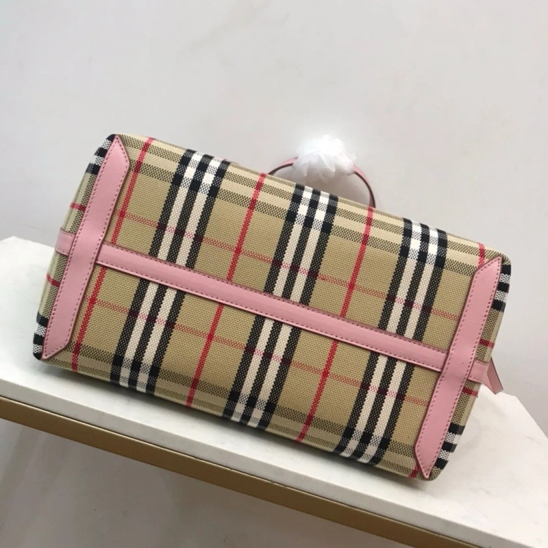 Burberry Shopping Bags 4237F-0223