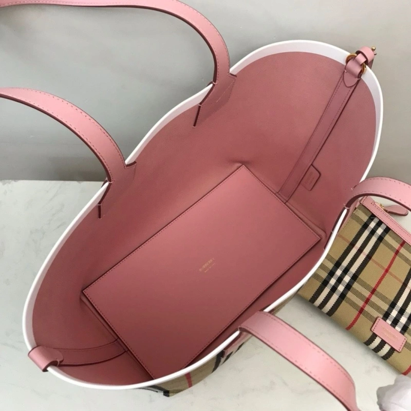 Burberry Shopping Bags 4237F-0223