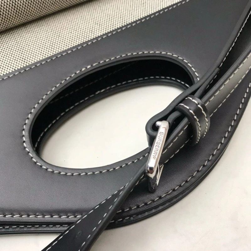 Burberry Top Handle Bags 4237F-0233