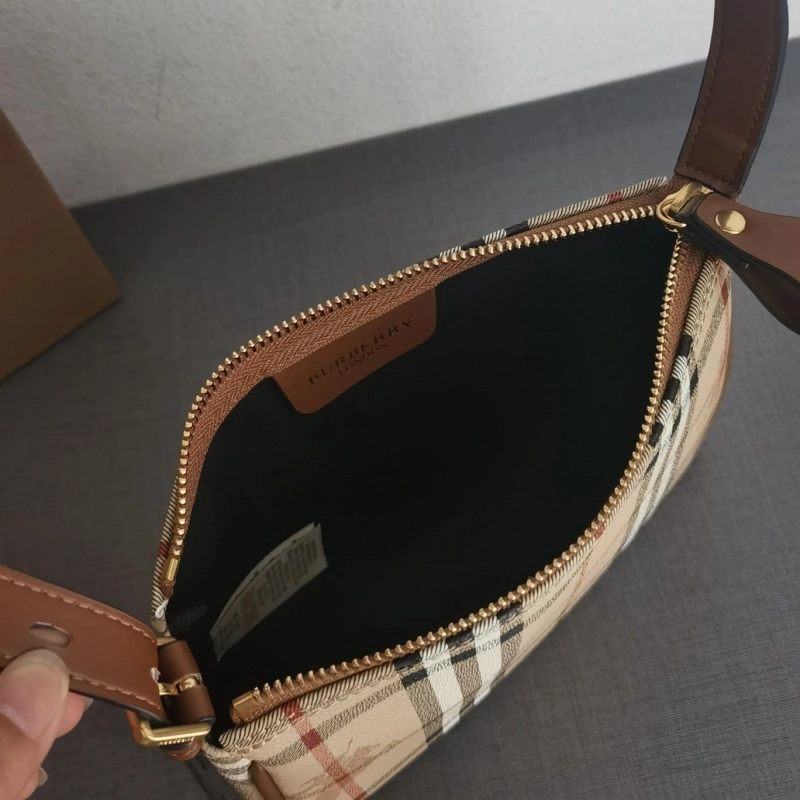 Burberry Top Handle Bags 4237F-0261
