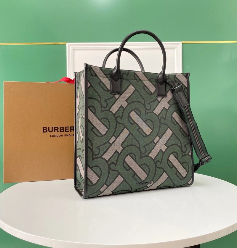 Burberry Shopping Bags 4237F-0273