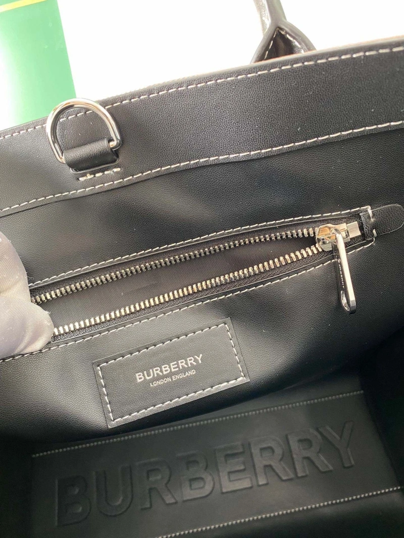 Burberry Shopping Bags 4237F-0274