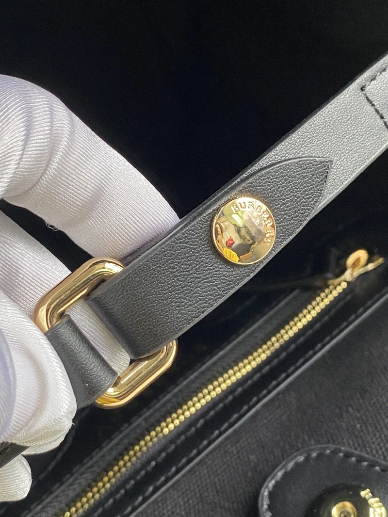 Burberry Shopping Bags 4237F-0306