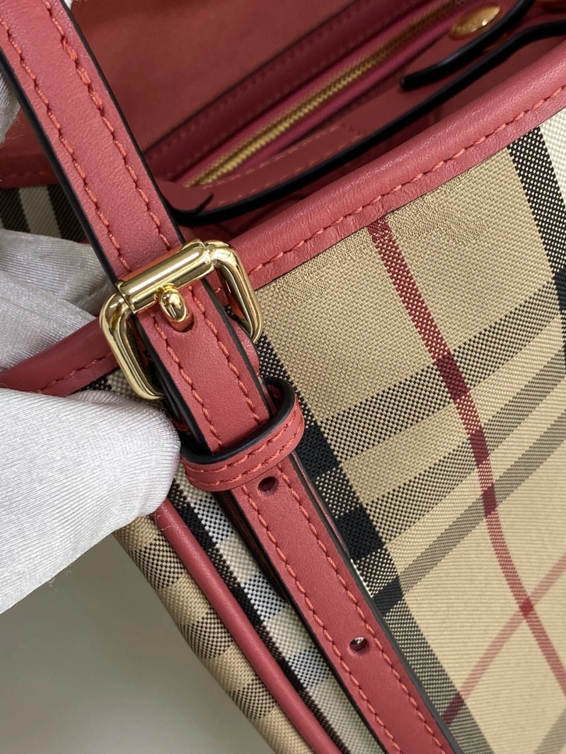 Burberry Shopping Bags 4237F-0307