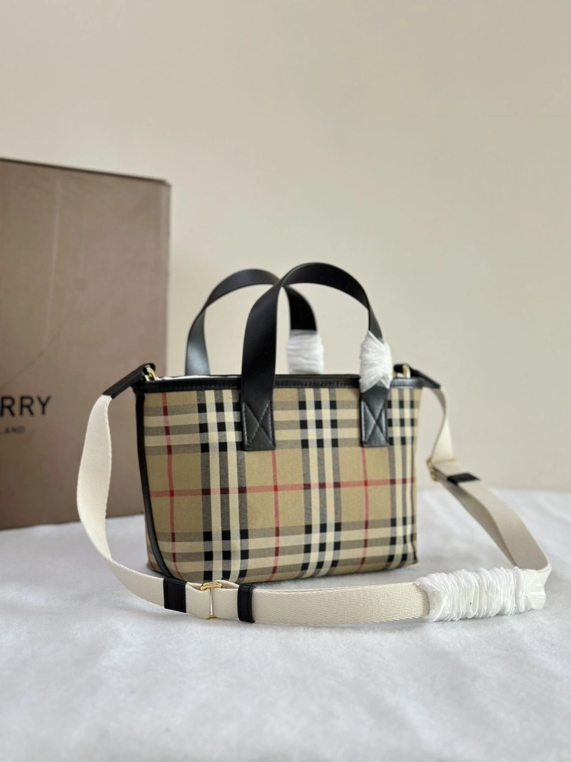 Burberry Shopping Bags 4237F-0310