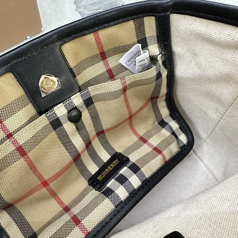 Burberry Shopping Bags 4237F-0310