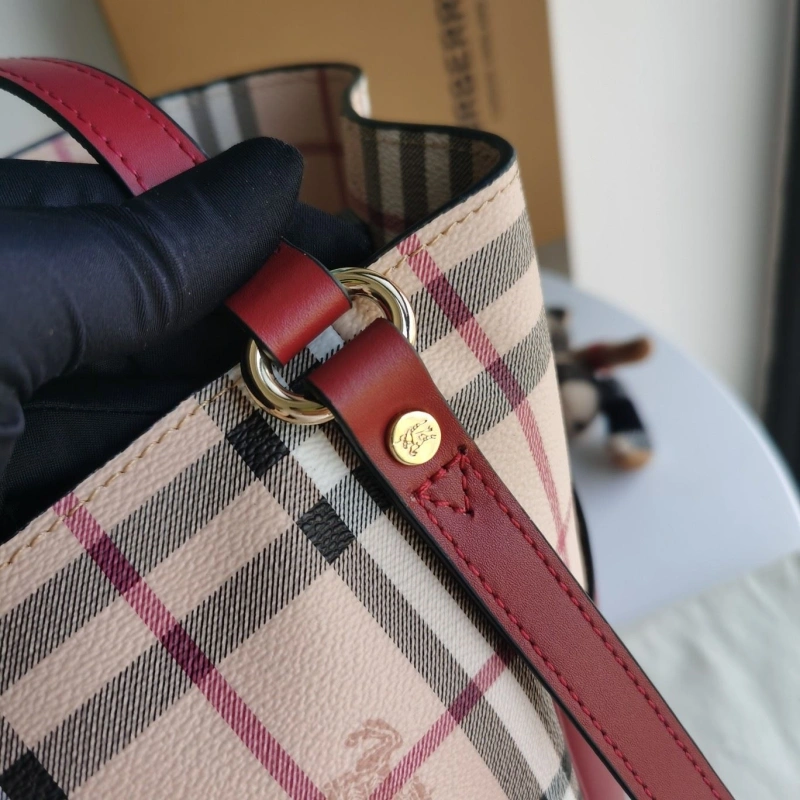 Burberry Shopping Bags 4237F-0378