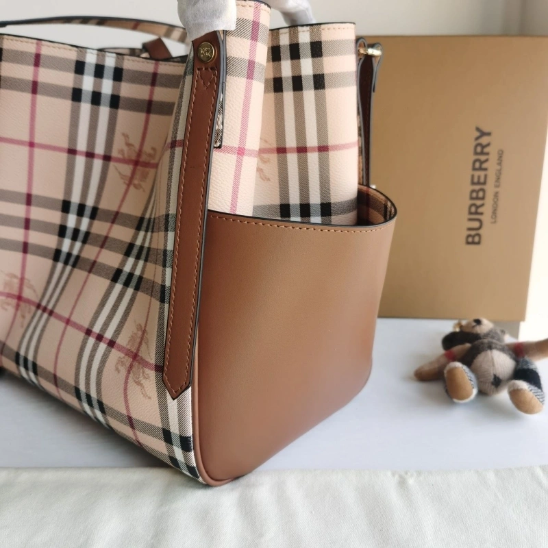 Burberry Shopping Bags 4237F-0379