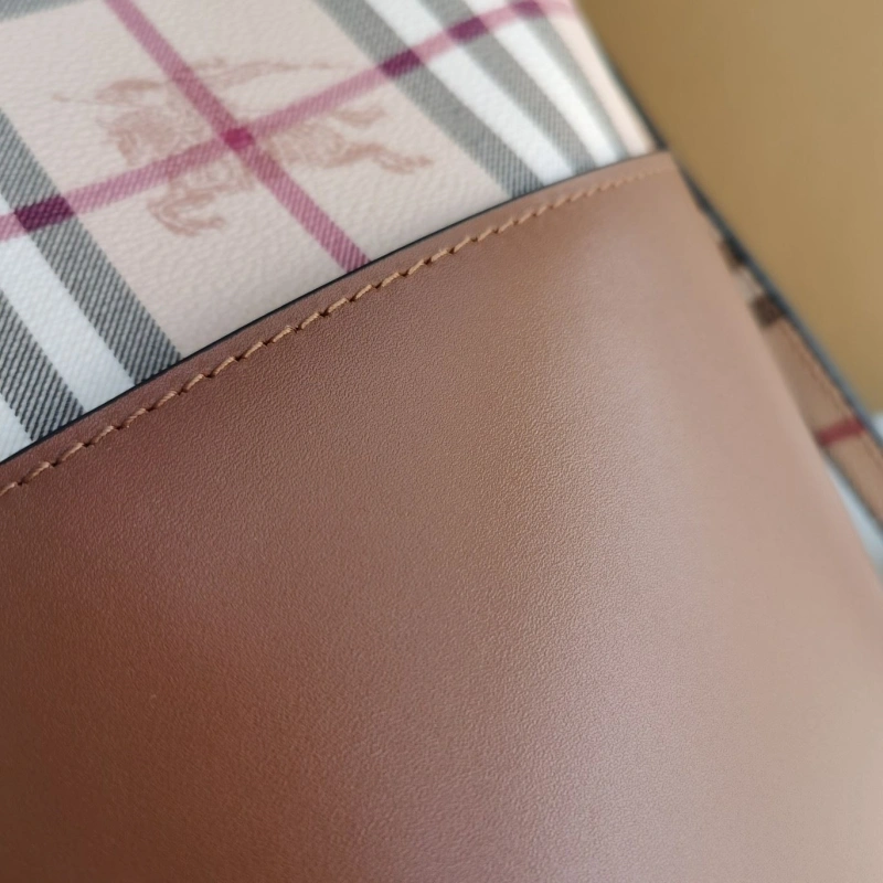 Burberry Shopping Bags 4237F-0379