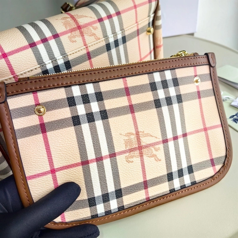 Burberry Shopping Bags 4237F-0381