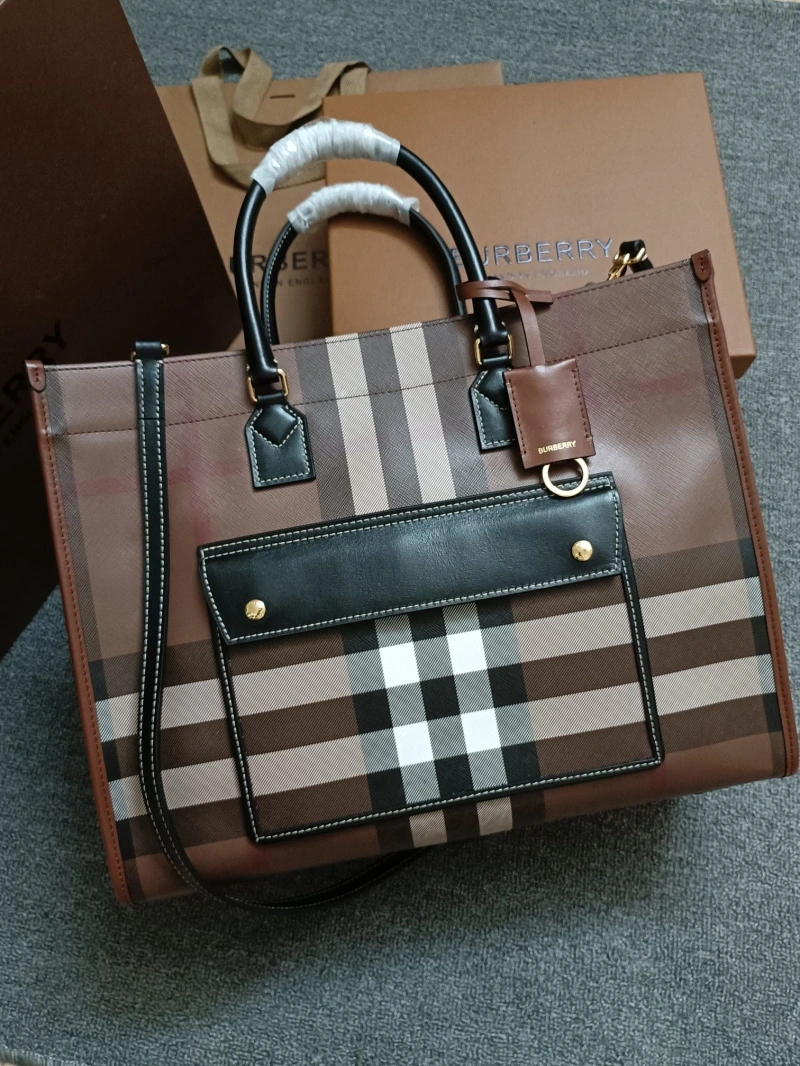 Burberry Shopping Bags 4237F-0384