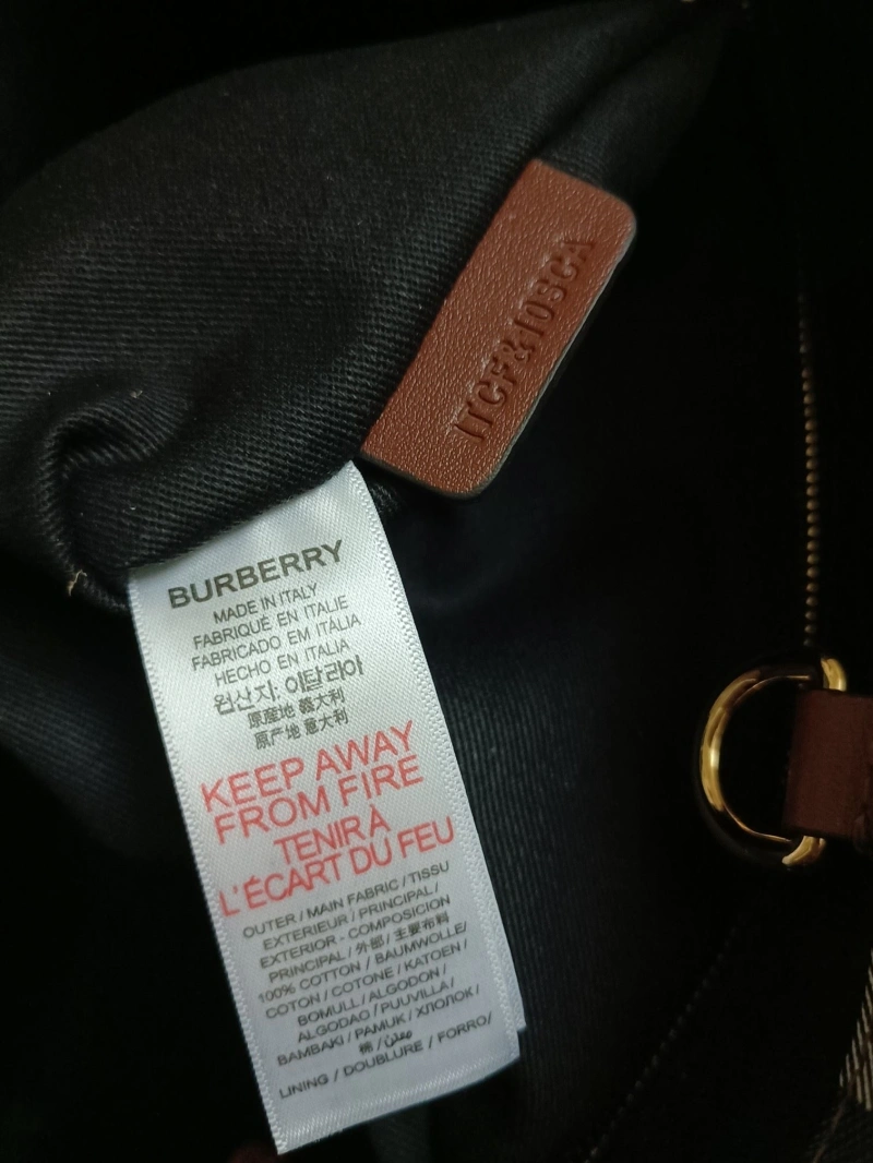 Burberry Shopping Bags 4237F-0384