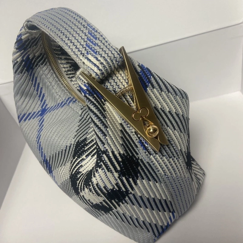 Burberry Top Handle Bags 4237F-0422