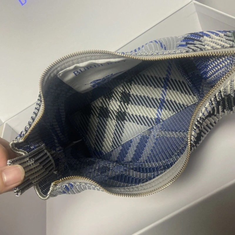 Burberry Top Handle Bags 4237F-0422
