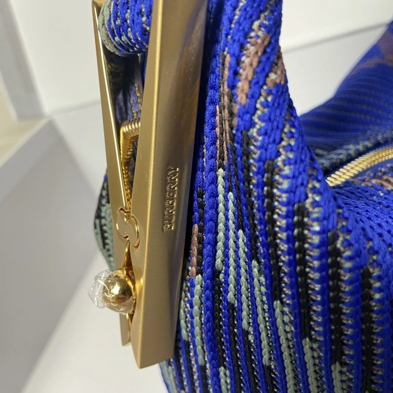 Burberry Top Handle Bags 4237F-0423