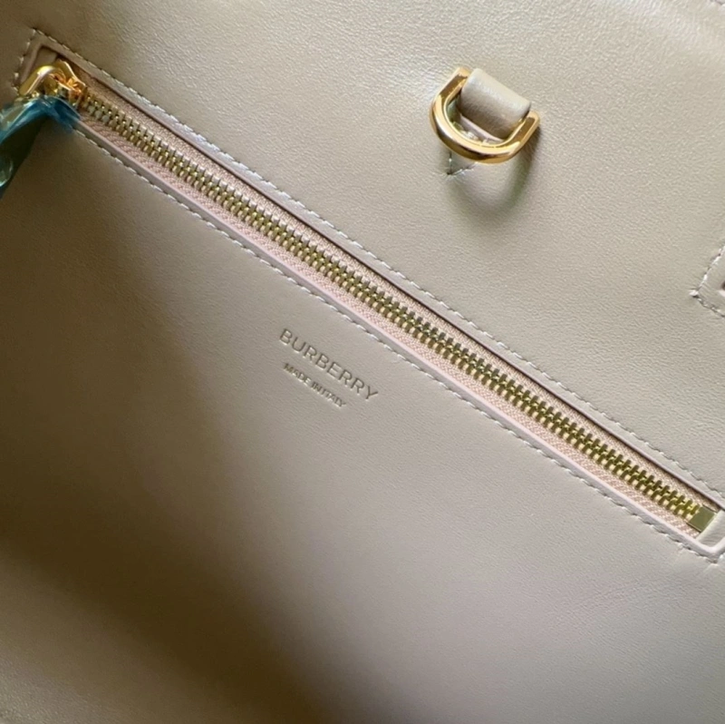 Burberry Top Handle Bags 4237F-0429