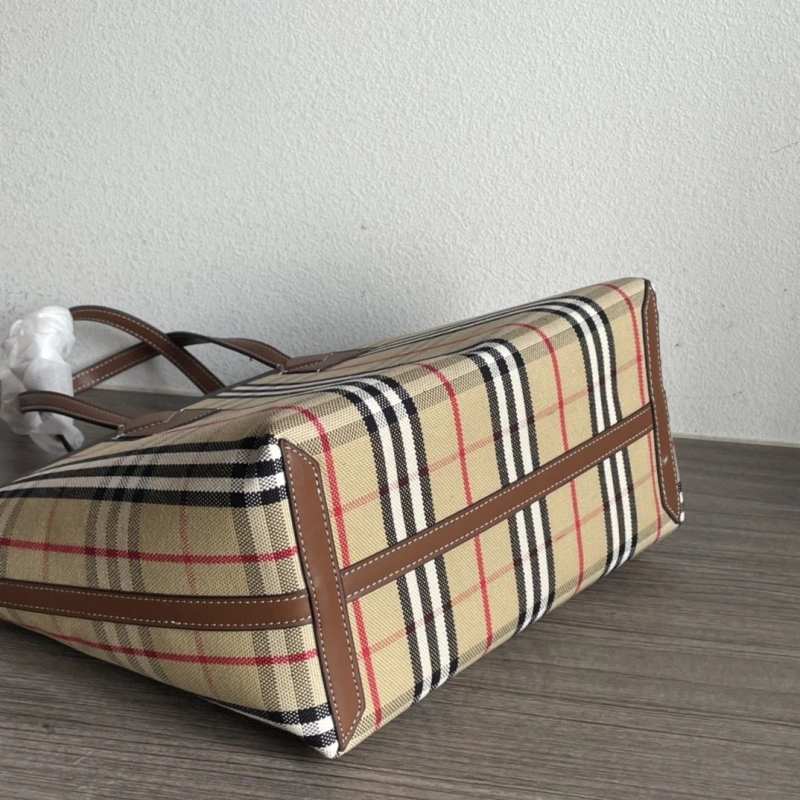 Burberry Shopping Bags 4237F-0449