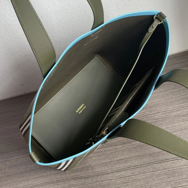 Burberry Shopping Bags 4237F-0450