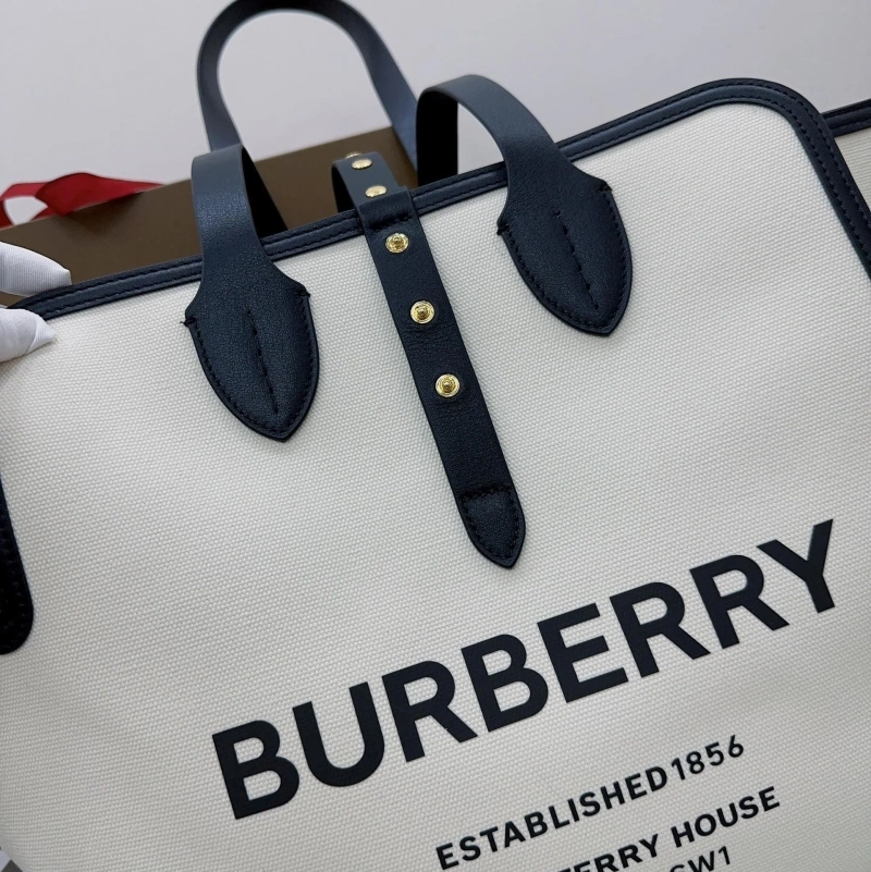 Burberry Shopping Bags 4237F-0458