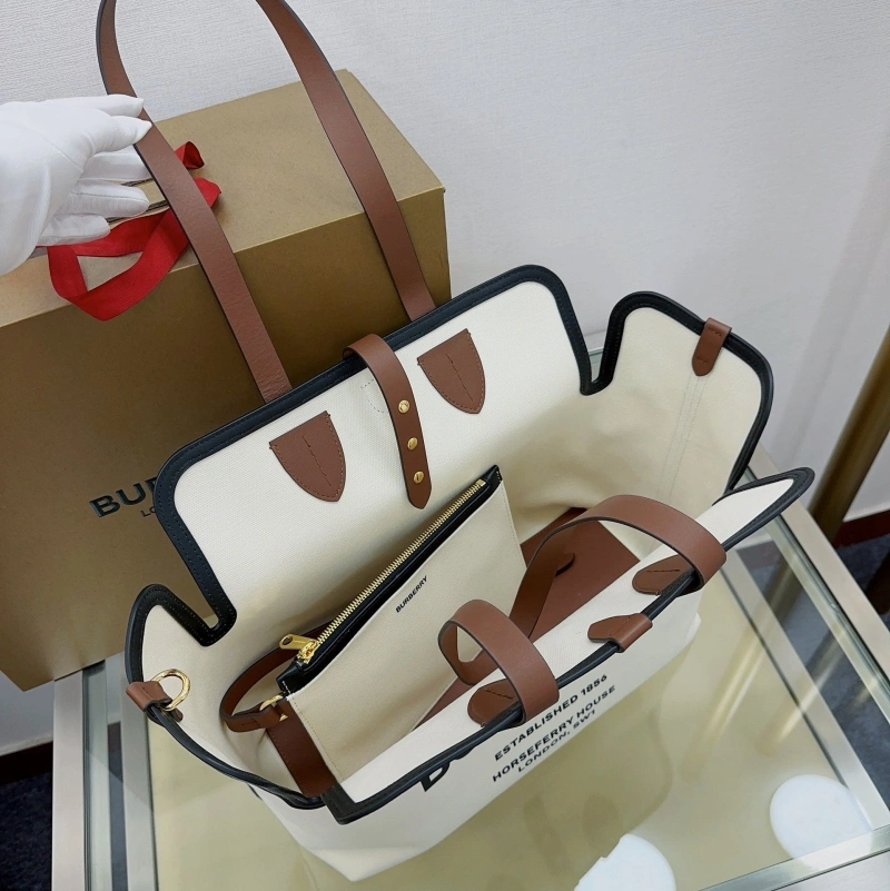 Burberry Shopping Bags 4237F-0459