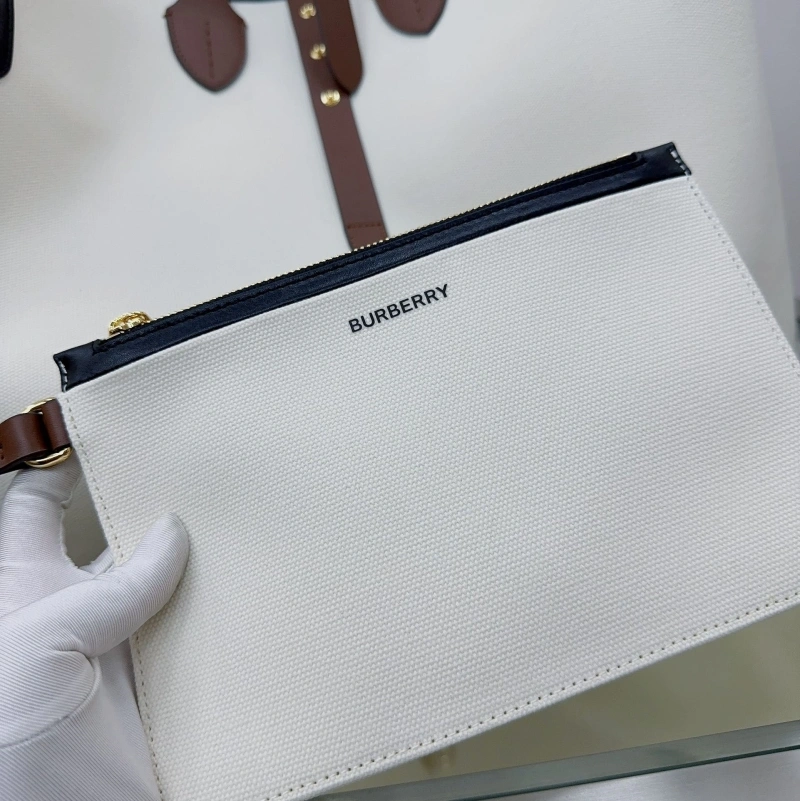 Burberry Shopping Bags 4237F-0463