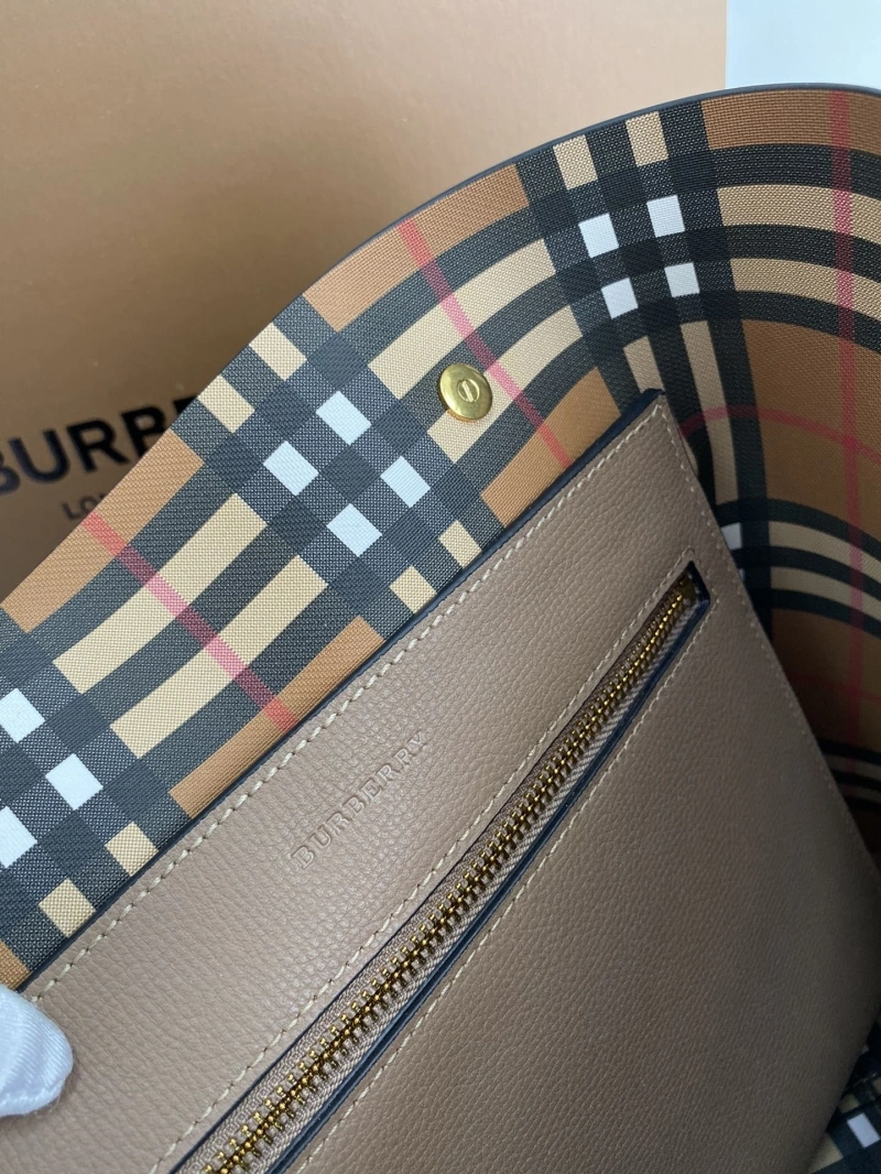 Burberry Shopping Bags 4237F-0497
