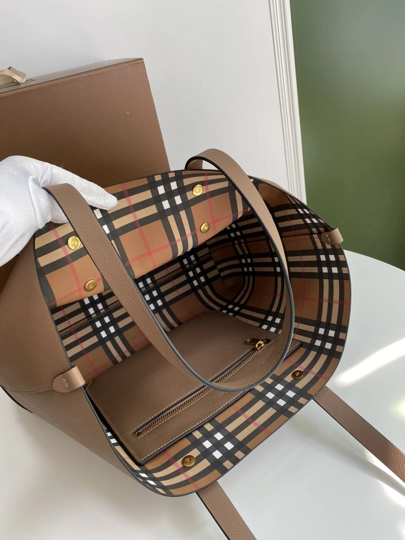 Burberry Shopping Bags 4237F-0497