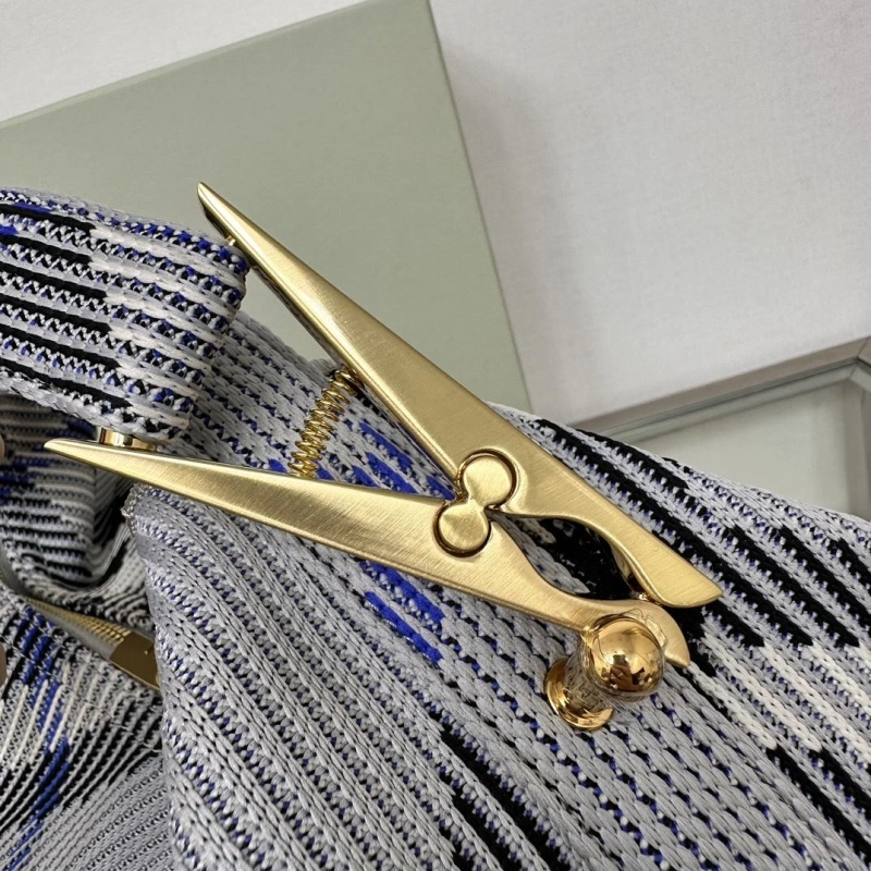 Burberry Top Handle Bags 4237F-0506