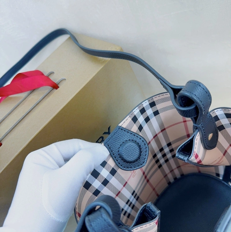 Burberry Bucket Bags 4237F-0527