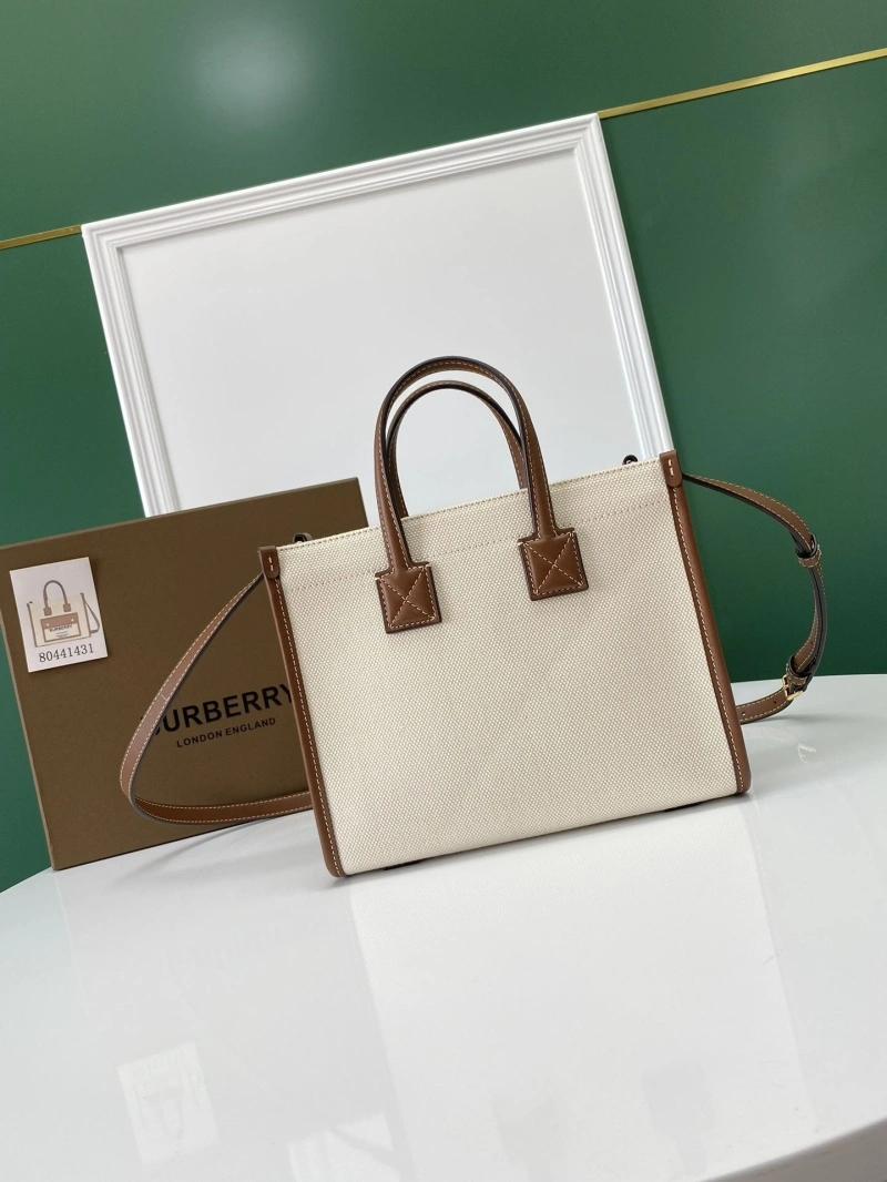 Burberry Shopping Bags 4237H-0023