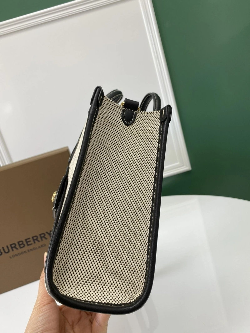 Burberry Shopping Bags 4237H-0024