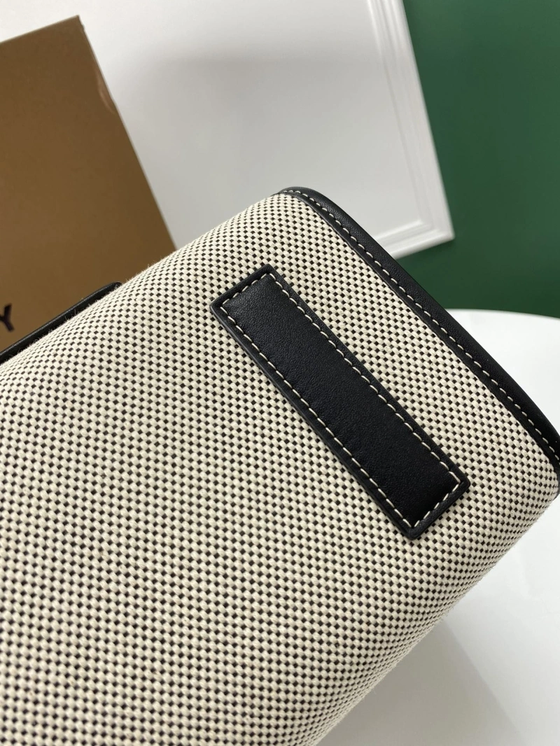 Burberry Shopping Bags 4237H-0025