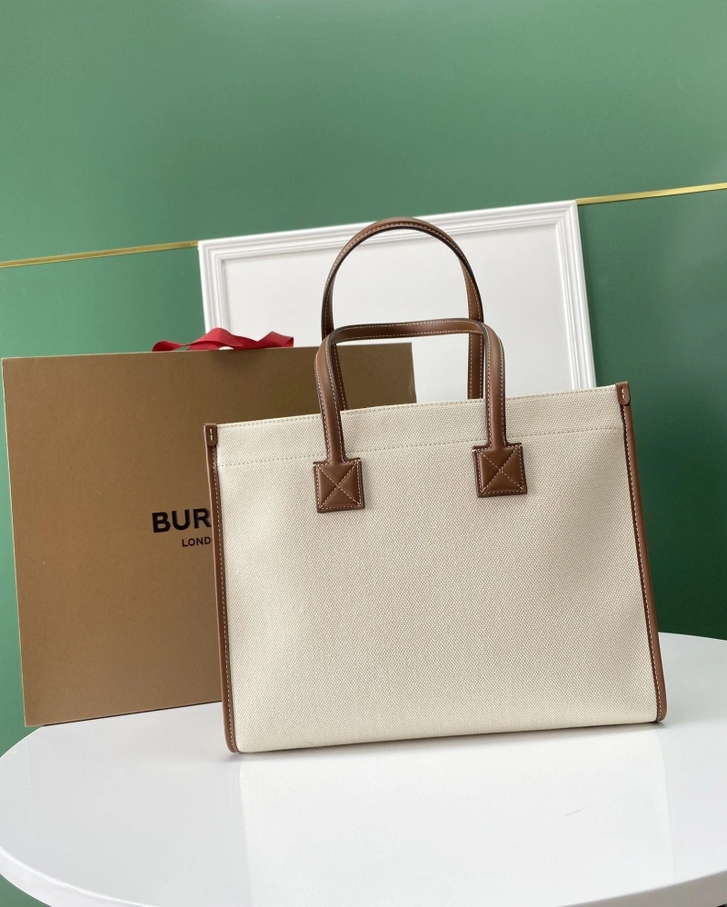 Burberry Shopping Bags 4237H-0026
